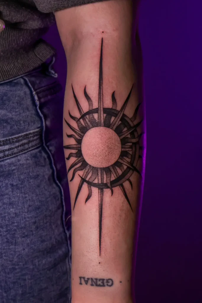 Saulė ir mėnulis tatuiruotė